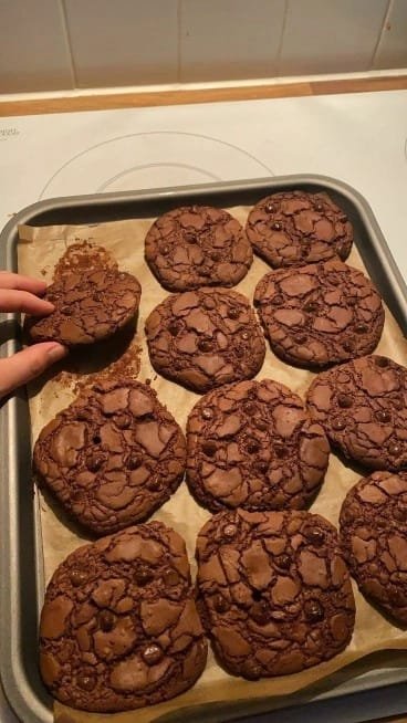 "Best Ever Eggless Chocolate Cookies – So Simple & So Good