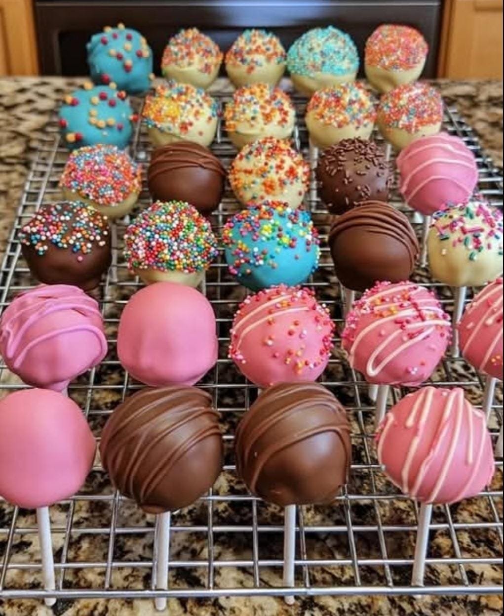 How to Make Easy Cake Pops at Home